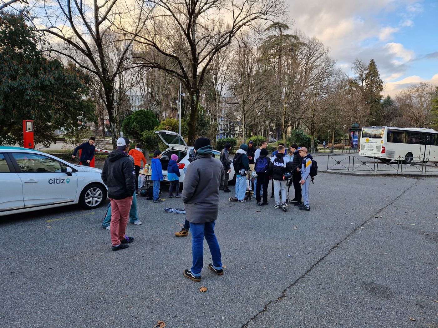 Départ d'une sortie skatepark en covoiturage